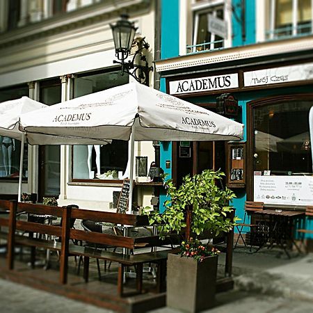 Academus - Cafe/Pub&Guest House Breslavia Exterior foto