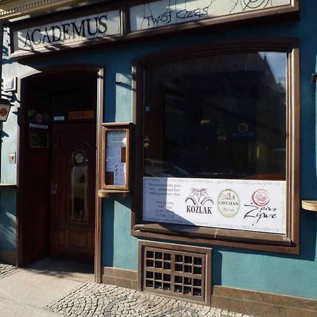 Academus - Cafe/Pub&Guest House Breslavia Exterior foto